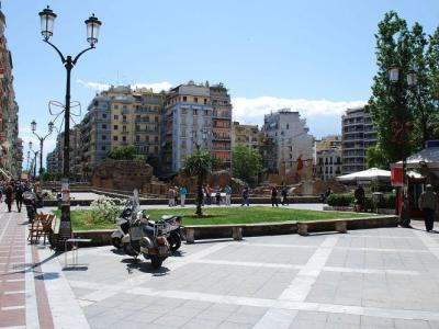 Θεσσαλονίκη: "Ανοιχτά Κέντρα Εμπορίου" σε Καπάνι και Δημ. Γούναρη